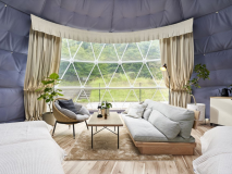 【パリ】洗練されたカラーリングのインテリアが素敵。都会的なパリの雰囲気が漂う