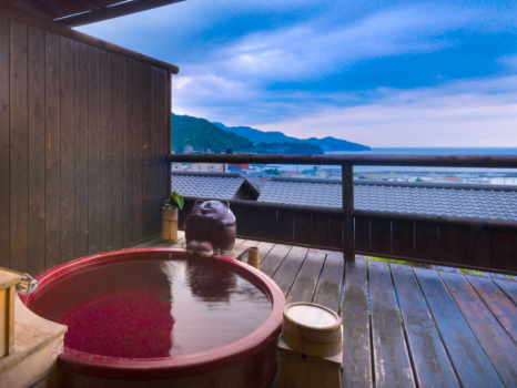 客室露天風呂の一例（橙）