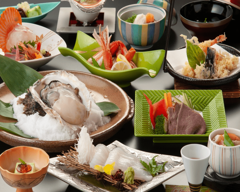 夏季限定　山陰産岩牡蠣宝楽焼き＆白いか造り会席