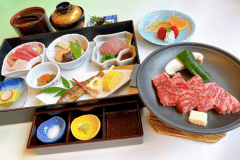 熊野牛陶板付き山の幸御膳