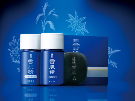 洗顔石鹸10ｇ・化粧水14ml・乳液14ml／人数に関わらず、1部屋に１セットご用意しております。