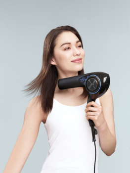 「女子旅のすゝめ」プラン限定♪
トップサロンとの共同開発で生まれたReFaのヘアドライヤー＆ヘアアイロンがご利用可！