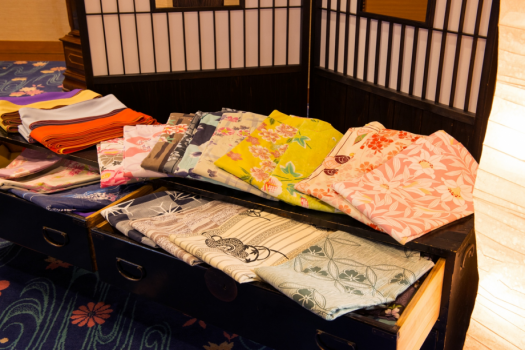 【色浴衣】色とりどりの色浴衣、「どれにしようか迷っちゃう♪」 【色浴衣】色とりどりの色浴衣、「どれにしようか迷っちゃう♪」