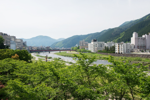 【家族旅行応援♪ファミリープラン】お子様大歓迎★お父さんお母さんにお飲物、お子様には花火など特典付≪小学生のお子様半額！≫