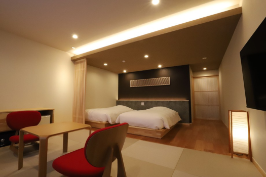 [7th floor Japanese western style room] Twin bed with Futon Non-Smoking
