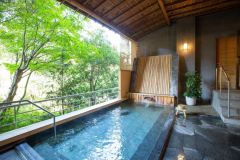 露天風呂【昼のイメージ】美肌の湯の下呂温泉を満喫☆川風や飛騨の山並に心安らぐひと時を・・・ 露天風呂【昼のイメージ】美肌の湯の下呂温泉を満喫☆川風や飛騨の山並に心安らぐひと時を・・・