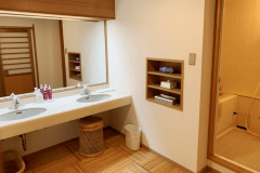 大観荘最上階の特別室「すいほう」の洗面所