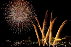 【下呂温泉♪花火ミュージカル】☆色浴衣で楽しむ☆冬の夜空に花開く♪大迫力の“音と光のアート”を体験