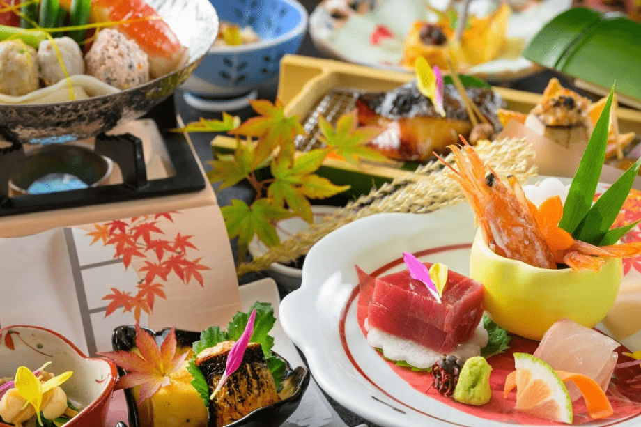 【秋のことほぎ膳】ひとつひとつ丁寧に仕立てた、目にも華やかな秋の味覚をお楽しみください。 【秋のことほぎ膳】ひとつひとつ丁寧に仕立てた、目にも華やかな秋の味覚をお楽しみください。