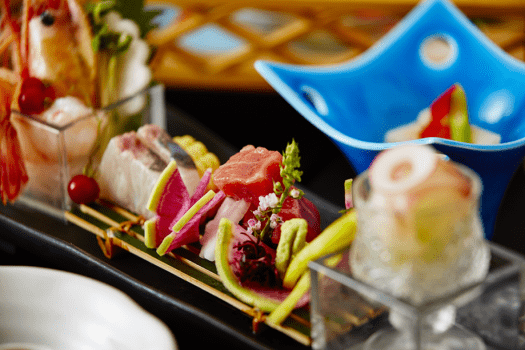 彩りや盛り付けにもこだわった華やかな季節のお造り