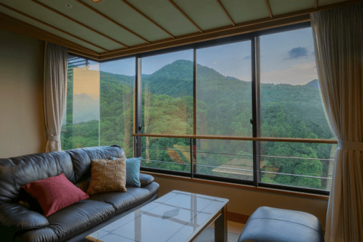 伊香保の豊かな自然を眺めるリラックスした時間をお過ごしください。