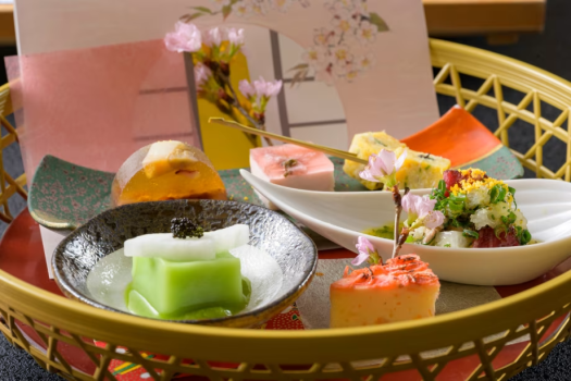 その季節毎の「最高」の素材を集めた、福一自慢のご夕食をどうぞお楽しみください。