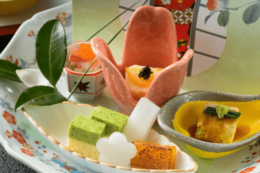 器、盛り付けにもこだわった五感でお楽しみいただく福一の季節の和会席。