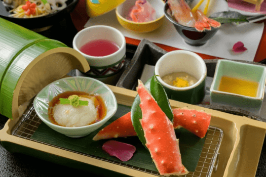 蟹をはじめとするこの時期ならではの食材をふんだんに。冬の美食をご堪能ください。