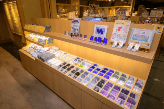 おすすめの化粧水やヘアワックスを数種類取り揃えております。