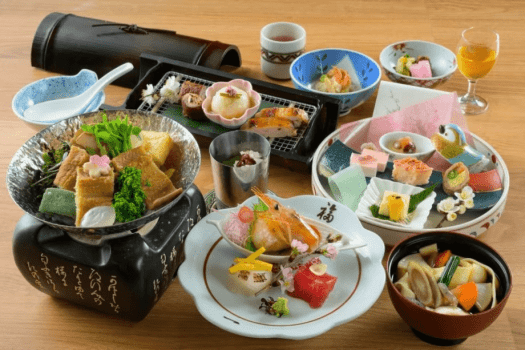 春のことほぎ膳より。旬の味覚、郷土の味覚をご賞味ください。