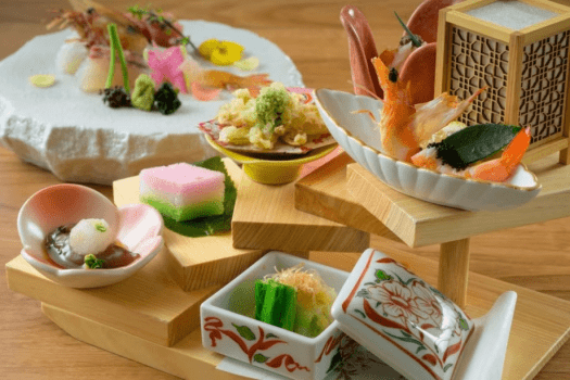 春の万葉創作和会席より。一つ一つ素材の味わいをお楽しみください。