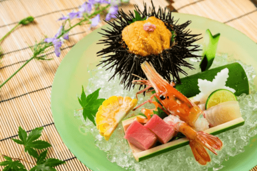 【夏のお造り】雲丹、鮪ほか贅沢な夏の海の味覚をお楽しみください。