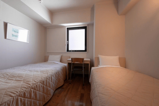 【ツイン】14平米・32型液晶テレビを備えた清潔感溢れるお部屋