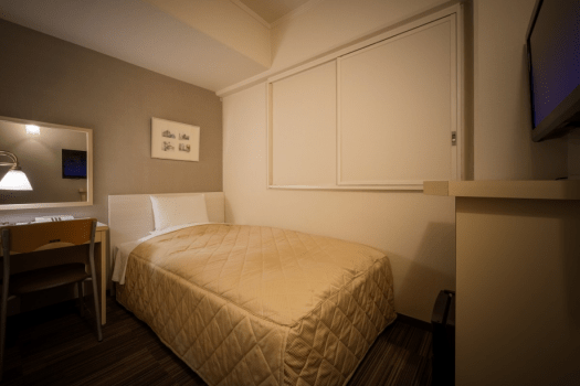 【シングル】10平米・ベット幅120ｃｍ。32型液晶テレビを備えた清潔感溢れるお部屋