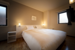 【ダブル】20平米・32型液晶テレビを備えた足元ゆったり、清潔感溢れるお部屋 【ダブル】20平米・32型液晶テレビを備えた足元ゆったり、清潔感溢れるお部屋