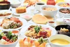 【ホテル自慢の朝食バイキング】和洋中種類豊富なメニューをご用意！営業時間７時～１０時まで