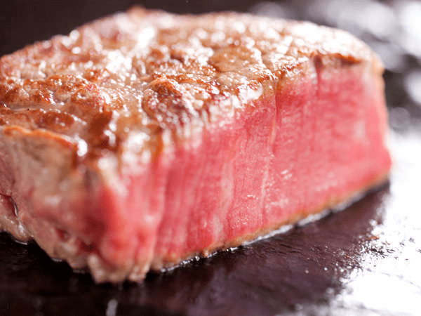 【おおいた和牛ステーキ】肉の旨みが口の中いっぱいに広がります！