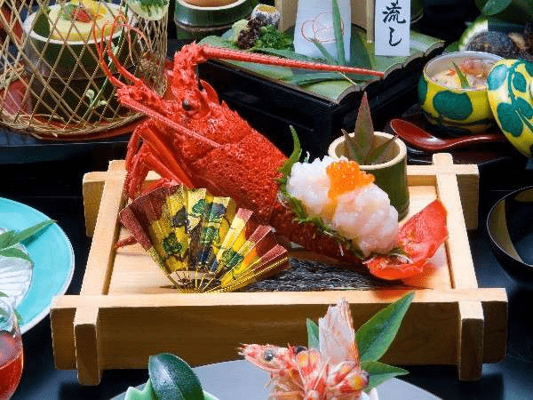 【夕食・伊勢海老会席】お刺身がぷりぷりっとこのボリューム！