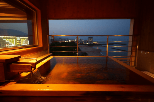 R1 Japanese-Western room with open-air bath