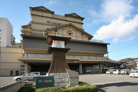 琴参閣　玄関