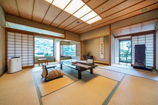 特別室は飛天館5階にあり、どこをとっても贅沢かつゆとりあるつくりとなってます。【飛天館】露天風呂付客室