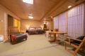 翁草（おきなぐさ）メインルームでございます。広々とした空間でゆったりおくつろぎいただけます。
