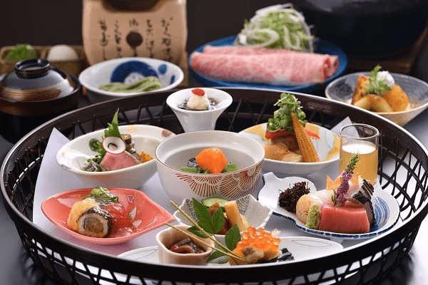 【Stay Dates: January 31 to February 27】期間限定～客房享用和風籠盛御膳～方案（含早晚餐）