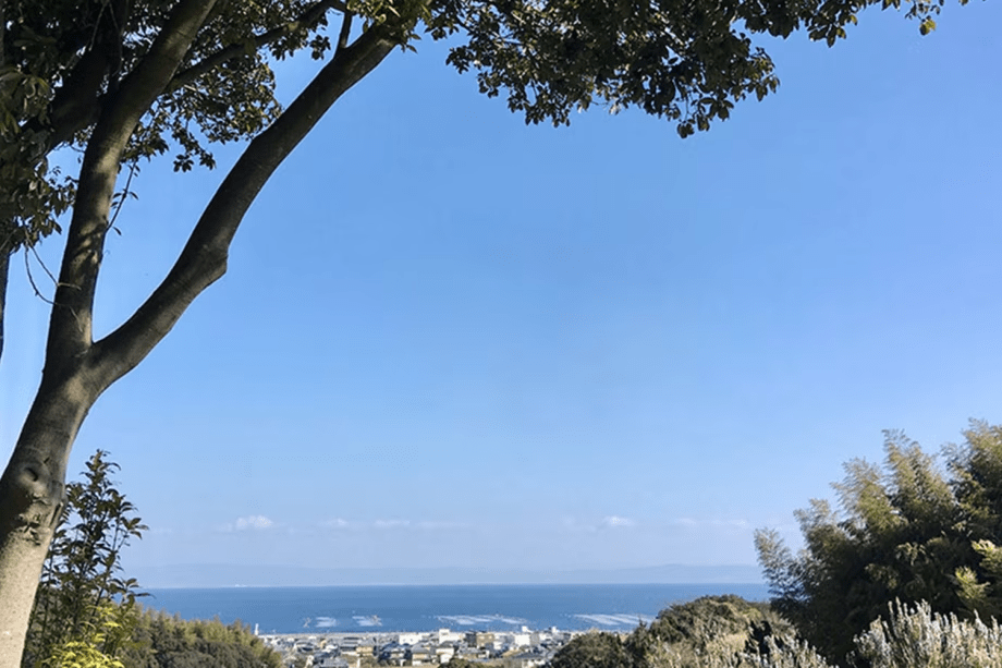 &rdquo;海と森に囲まれた3000坪の秘密リゾート。焚き火、テニス、ピザ窯&hellip;一日中楽しめる場所&rdquo; Stay(2名様~）