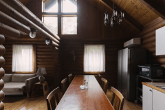 森に包まれた隠れ家ログハウス] lucca / 105平米・２ベッド＋ロフト