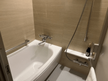 バスタブ（デラックスルーム）