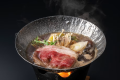 【松阪牛すき焼き】美しいサシにとろけるような食感と甘辛い割下