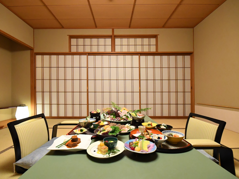 In-Room Dinning