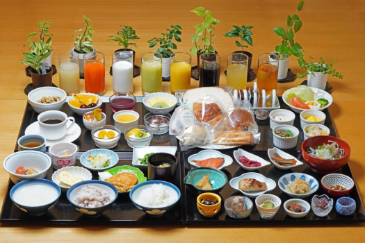 小鉢分けスタイルの朝食
お幸ざいを小鉢に盛り、取りやすく、安心して、お好きなものをお好きなだけ召し上がって頂けます。