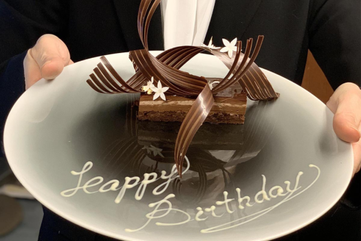 【記念日】大切な記念日におすすめ 見た目に美しく楽しいフレンチコース付きプラン（2食付）