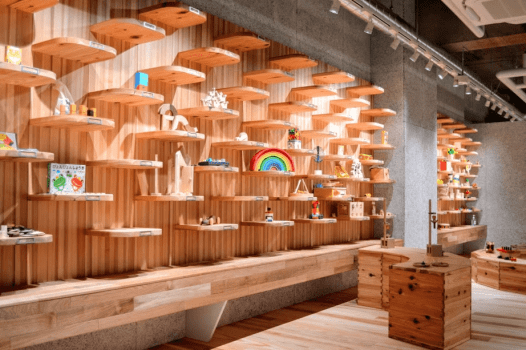 【お子様には木のガチャ券付き】【里山】花巻おもちゃ美術館コラボ 里山ダイニング ファミリープラン