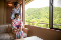 客室「花かんむり14帖(禁煙)」※「庭園と山々が望めてとても寛げる」と評判のお部屋です。