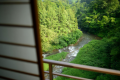 客室「花かんむり10帖(禁煙)」※眼下に流れ行く豊沢川に心癒されます。 客室「花かんむり10帖(禁煙)」※眼下に流れ行く豊沢川に心癒されます。