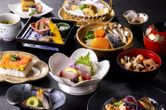 【基本会席】郷土料理の岩国寿司も楽しめます。 【基本会席】郷土料理の岩国寿司も楽しめます。