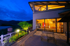 【涼み処】 錦帯橋と岩国城を一望できる、スタッフ一押しの絶景スポット！