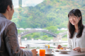 【朝食】［イメージ］ 明るい陽射しの入る店内で爽やかな朝食を。錦帯橋の見えるお席もございます！