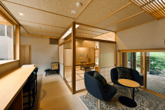 【特別室（ベッド）】源泉半露天付 本間12.5畳＋8畳