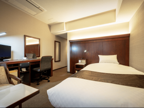 ■20年改装-セミダブル：禁煙■120cmベッド（15平米）