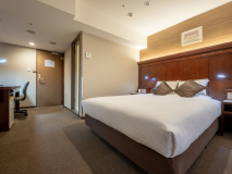 【スタンダードダブル：禁煙】152cmベッド（18平米）