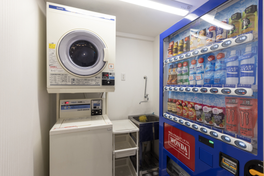 【コインランドリー／自販機】